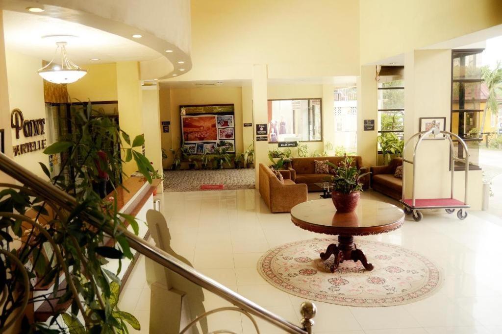 Davao City Sunny Point Hotel מראה חיצוני תמונה