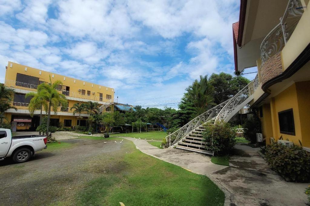 Davao City Sunny Point Hotel מראה חיצוני תמונה